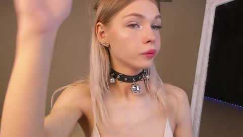 blondy_fina online show from 05-19-26, 04:41