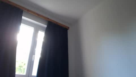 Snapshot of blondyelena chatting on 06-15-26, 05:42 blondyelena online show from 06-15-26, 05:42