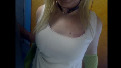 Snapshot of blontsex chatting on 11-24-25, 05:12 Blontsex online show from 11-24-25, 05:12