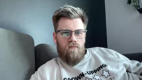 Thomas online show from 02-15-25, 01:05