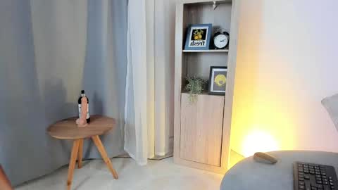 Mara online show from 04-19-26, 08:44