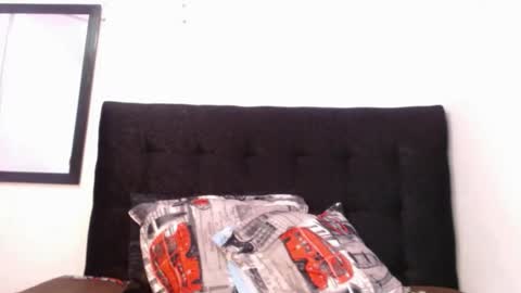 Snapshot of bloom_bbc chatting on 11-11-25, 01:00 bloom_bbc online show from 11-11-25, 01:00