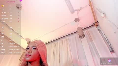 Snapshot of bloom_bbc chatting on 11-17-25, 12:55 bloom_bbc online show from 11-17-25, 12:55