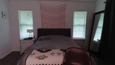 Snapshot of blowjobboss chatting on 09-23-25, 05:27 Sarah Zee online show from 09-23-25, 05:27