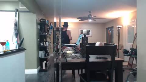 Wyatt online show from 10-31-25, 09:38