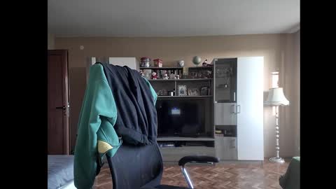 Runaway online show from 12-31-24, 02:25