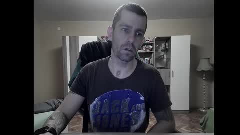 Runaway online show from 01-02-25, 07:29