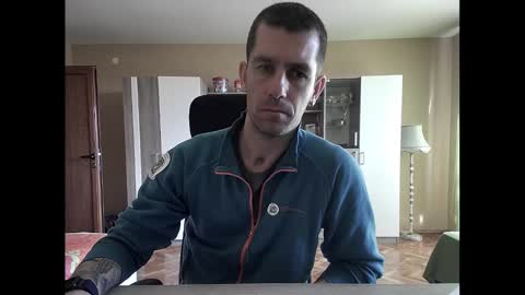 Runaway online show from 02-07-25, 01:01