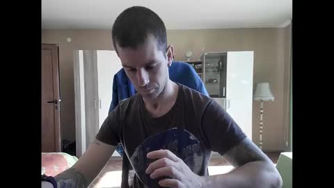 Runaway online show from 02-13-25, 08:48