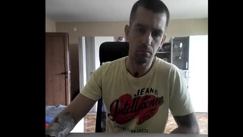 Runaway online show from 10-13-25, 11:43