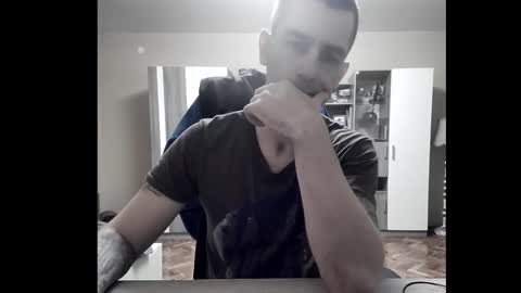 Runaway online show from 11-08-25, 07:23