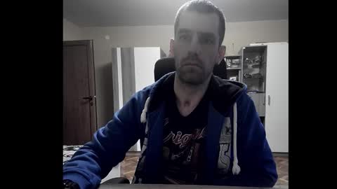 Runaway online show from 01-12-26, 03:06