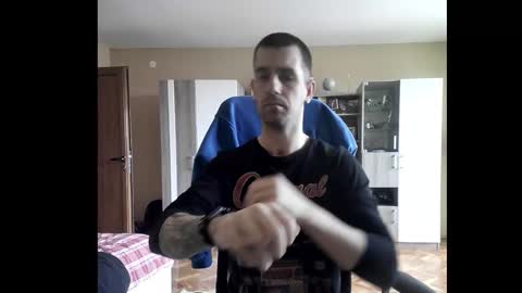 Runaway online show from 02-07-26, 09:24