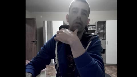 Runaway online show from 02-08-26, 04:10