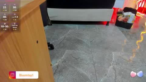 blue_tay1 online show from 10-18-25, 11:55