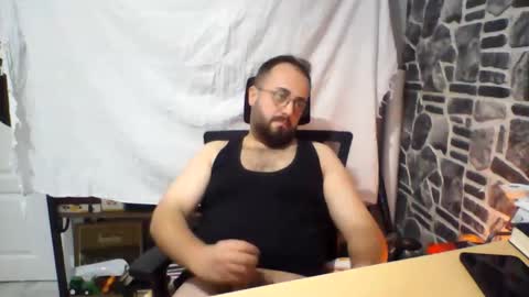 Snapshot of blueb7900 chatting on 11-13-25, 09:36 blueb7900 online show from 11-13-25, 09:36