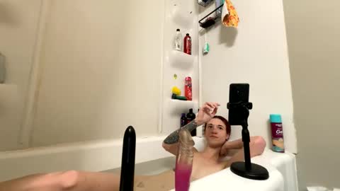 Snapshot of bluebloodednorsewitch chatting on 01-08-25, 04:22 bluebloodednorsewitch online show from 01-08-25, 04:22