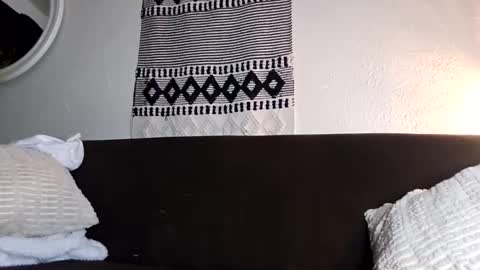 Snapshot of bluecollarfck chatting on 01-24-25, 01:24 Dominick Wyte online show from 01-24-25, 01:24