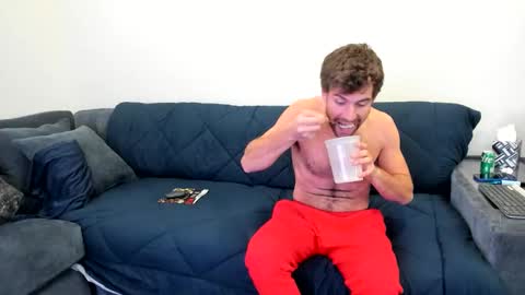 Snapshot of bluecollarhunk chatting on 12-17-25, 07:47 BlueCollarHunk online show from 12-17-25, 07:47