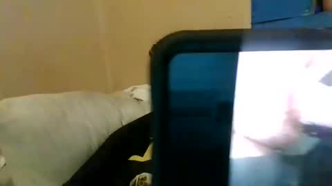 Snapshot of bluedemoneyes1986 chatting on 02-10-25, 04:08 bluedemoneyes1986 online show from 02-10-25, 04:08