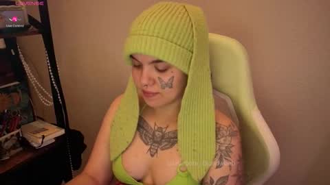 Snapshot of bluedweeb chatting on 02-20-26, 04:31 Blue online show from 02-20-26, 04:31