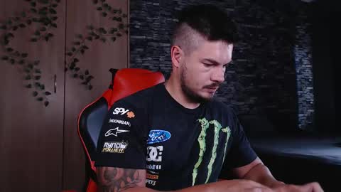 blueeyeboy0 online show from 03-20-26, 12:54