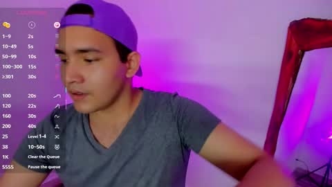 Snapshot of bluehsunny chatting on 11-26-25, 01:17 alexander online show from 11-26-25, 01:17