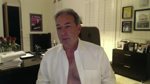 Snapshot of blueisles chatting on 12-11-24, 02:52 blueisles online show from 12-11-24, 02:52