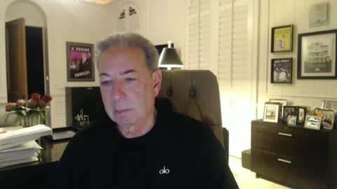 Snapshot of blueisles chatting on 12-29-24, 11:29 blueisles online show from 12-29-24, 11:29