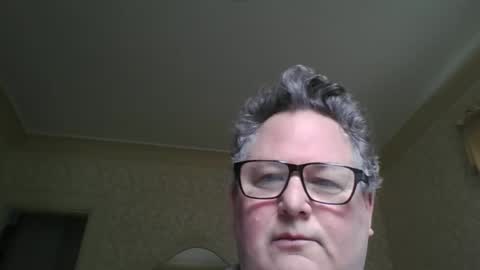 bluemoose70 online show from 10-20-25, 03:23