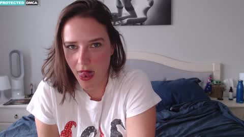 Stacey online show from 12-14-25, 01:44