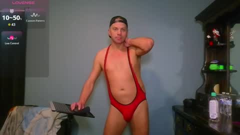 Snapshot of blueyes_hung1 chatting on 04-28-26, 08:52 Fun Boi online show from 04-28-26, 08:52