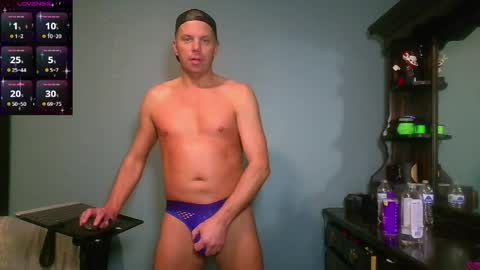 Snapshot of blueyes_hung1 chatting on 05-03-26, 12:38 Fun Boi online show from 05-03-26, 12:38