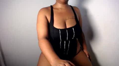 Snapshot of blueyivy chatting on 06-27-26, 08:30 Babygirl online show from 06-27-26, 08:30
