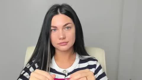 Kelly online show from 11-21-25, 06:56