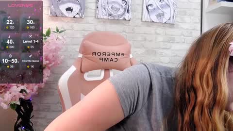 Snapshot of blush_ellie chatting on 12-30-24, 01:58 Ellie3 online show from 12-30-24, 01:58