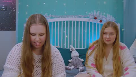 Snapshot of blush_ellie chatting on 01-14-25, 11:53 Ellie3 online show from 01-14-25, 11:53