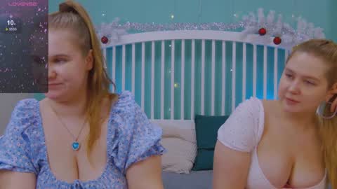 Snapshot of blush_ellie chatting on 01-21-25, 05:20 Ellie3 online show from 01-21-25, 05:20