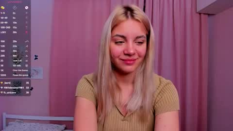 Snapshot of blushkitty chatting on 09-11-25, 03:23 Chloe online show from 09-11-25, 03:23