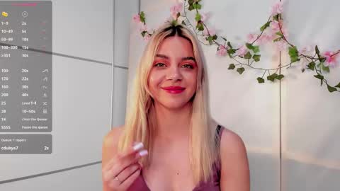 Snapshot of blushkitty chatting on 09-18-25, 04:42 Chloe online show from 09-18-25, 04:42