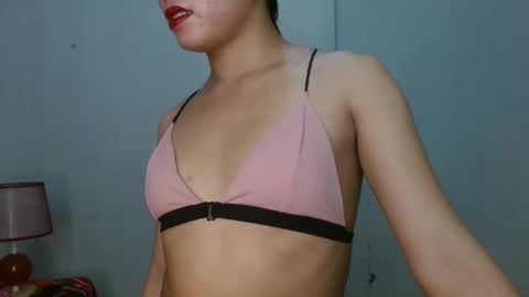 Snapshot of blythe_show chatting on 02-20-25, 09:31 blythe_show online show from 02-20-25, 09:31