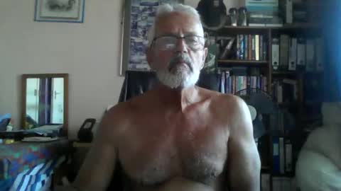 Bobbgud online show from 05-24-26, 01:49