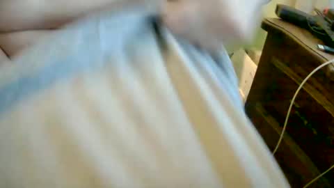 Snapshot of bobbie420_ chatting on 04-14-26, 01:55 bobbie420_ online show from 04-14-26, 01:55
