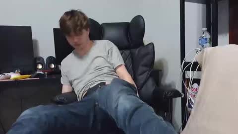 bobby72738 online show from 04-23-26, 05:52