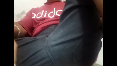 bobby_horny03 online show from 04-18-26, 03:10