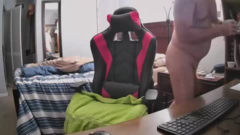 Snapshot of bobh1266 chatting on 09-15-25, 01:38 bobh1266 online show from 09-15-25, 01:38