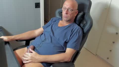 bobo_k online show from 02-12-25, 06:30