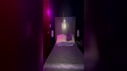 Snapshot of bodicas chatting on 07-07-26, 03:20 milf online show from 07-07-26, 03:20