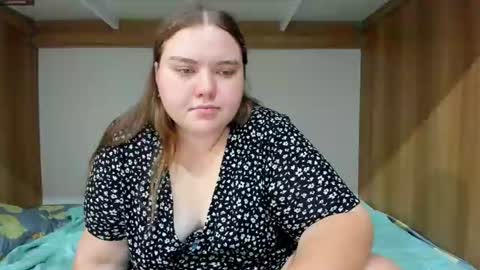 Snapshot of bodyana69 chatting on 07-09-26, 02:21 bodyana GIRLS SOLO ACCOUNT cutie yana online show from 07-09-26, 02:21