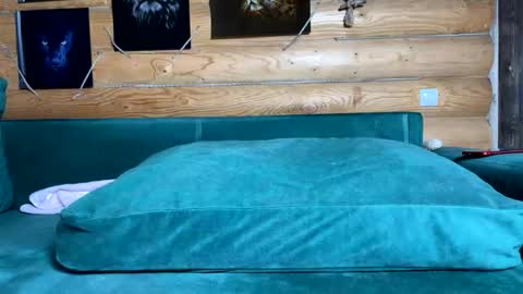 Nail and Olivia online show from 11-03-25, 10:49